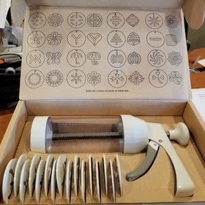 Pampered Chef Cookie Press